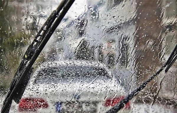 科目二、科目三遇到下雨天應該怎樣做？考試順利會通過