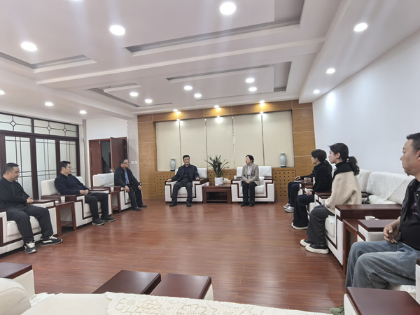 隴運(yùn)集團(tuán)潤(rùn)華旅游客運(yùn)公司、晟游天下旅行社與隴南師范學(xué)院歷史文化與旅游學(xué)院達(dá)成見習(xí)合作意向